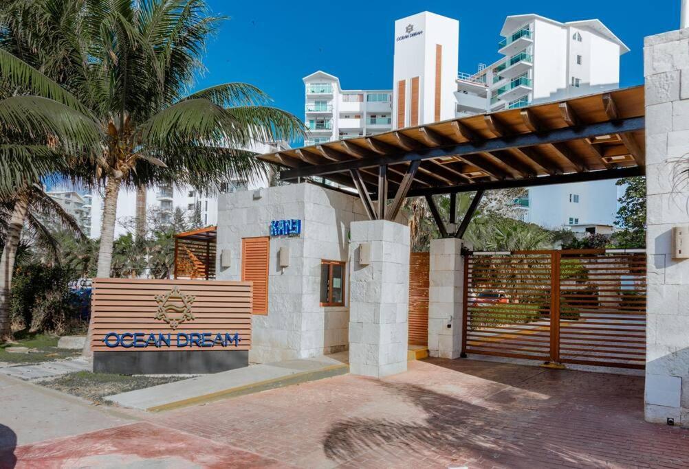 *Turquoise Escape- Beachfront Studio By Casa Paraiso* Cancún Buitenkant foto