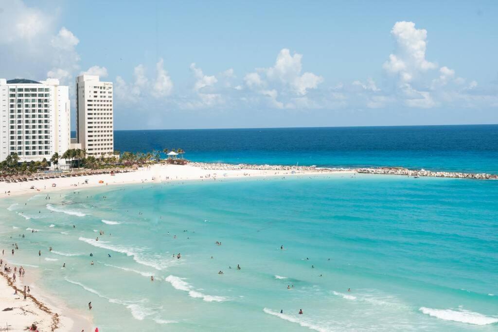 *Turquoise Escape- Beachfront Studio By Casa Paraiso* Cancún Buitenkant foto